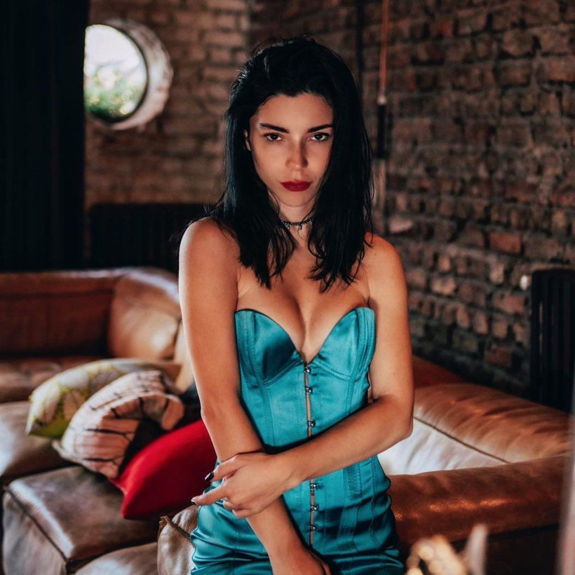 'Erkeğin konmasını istiyorum' deyip Merve Boluğur itiraf etti: Popo kıvrımlarımı... - Resim: 4