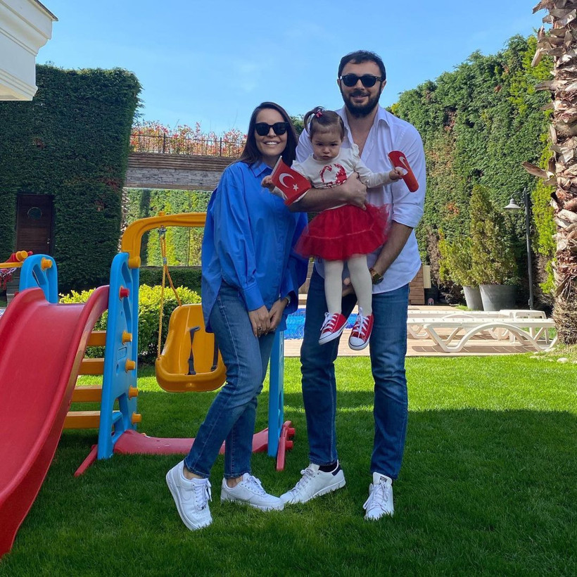 İkinci kez anne olacak şarkıcı Bengü bebeğinin ismini açıkladı isim babası... - Resim: 1