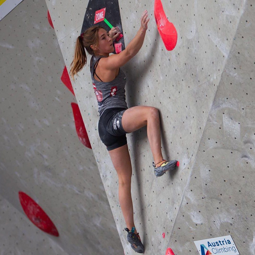 Skandal patladı! Uygunsuz görüntüleri canlı yayınladılar: Beni çok utandırıyor - Resim: 1