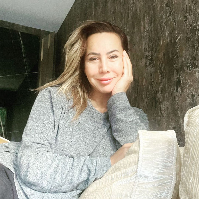 Tedavi gördüğü duyurdu! Asena geçmişini sildirecek: Evlenmeden önceki pozlarını... - Resim: 3