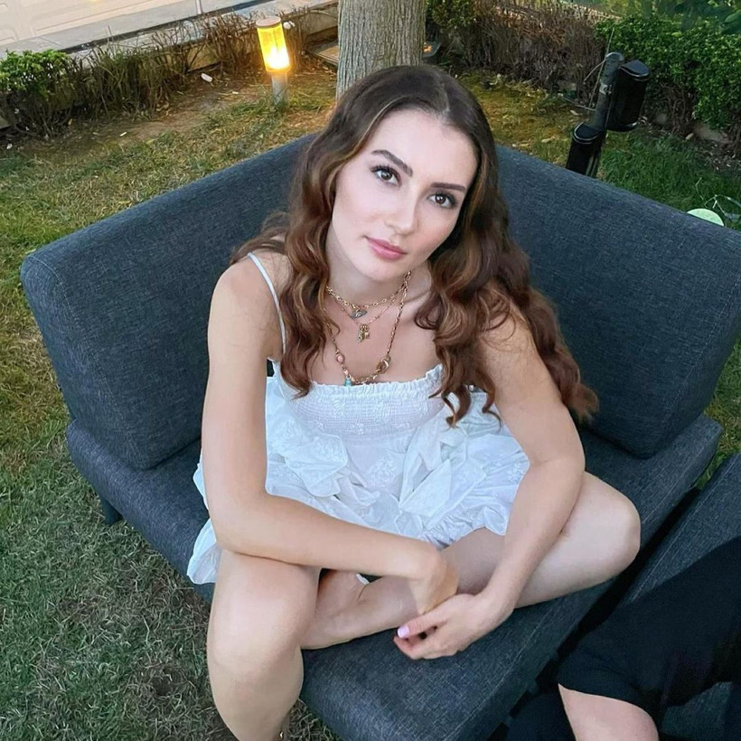 'Evlenmeden anne olabilirim' demişti! Burcu Özberk itiraf etti: Hayatımda bir kez... - Resim: 4