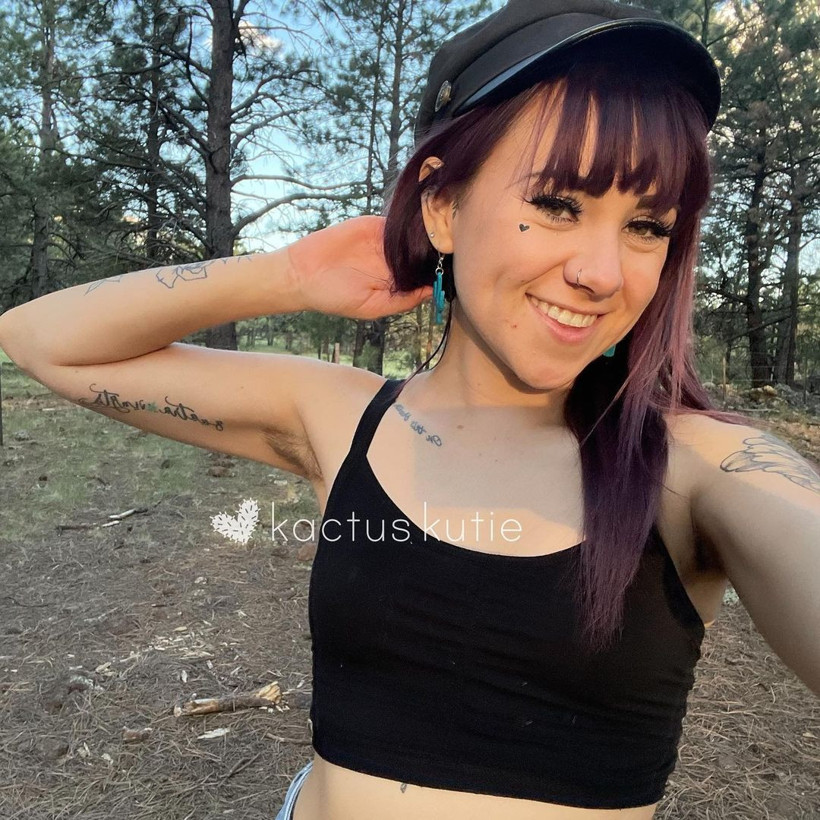 İdrarını kavanozlayıp satıyor! Kazancını duyan kimse inanamadı: Sıvı altını dondurma bile yapan var - Resim: 2