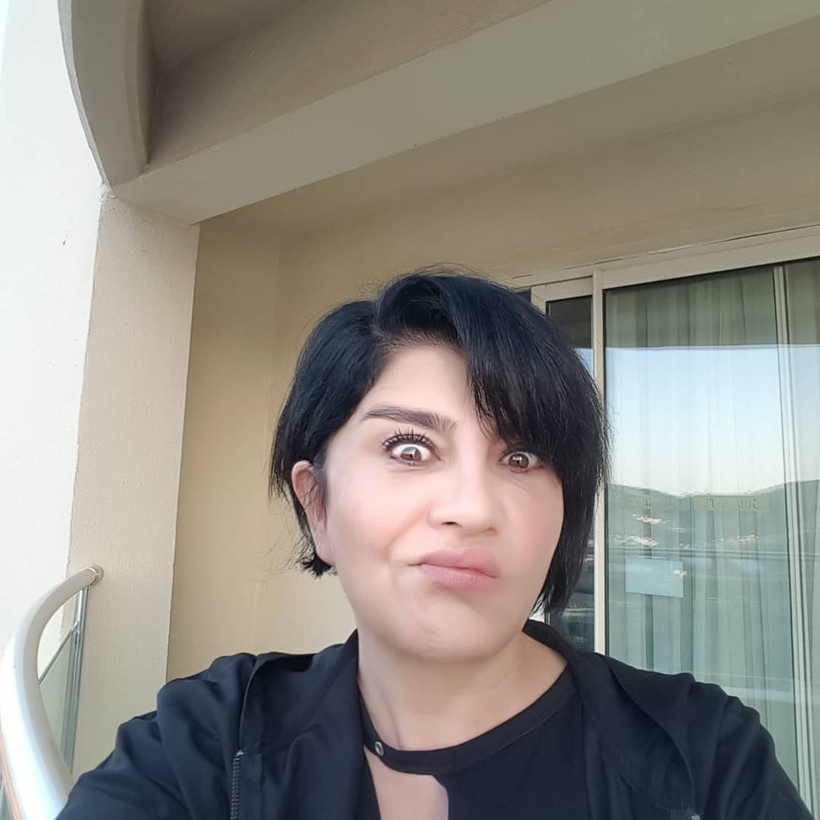 Konuşmayı ve yazmayı unuttu! 'Uçak düşmüş sağ çıkmışım' diyen Camdaki Kız Devrim Yakut anlattı: 6 ay arayla... - Resim: 2