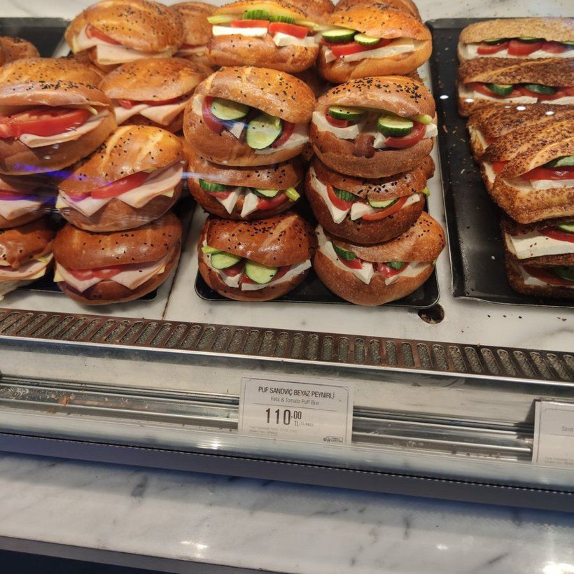 İstanbul Havalimanı'nda fiyatlar uçuyor! Su 31 TL, sandviç 100 TL, Pizza 530 TL - Resim: 3