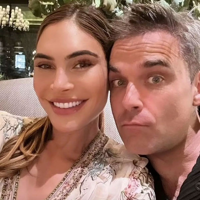 Robbie Williams'ın Türk eşi, çıplak fotoğrafını paylaştı! 'Seks bombası' - Resim: 1