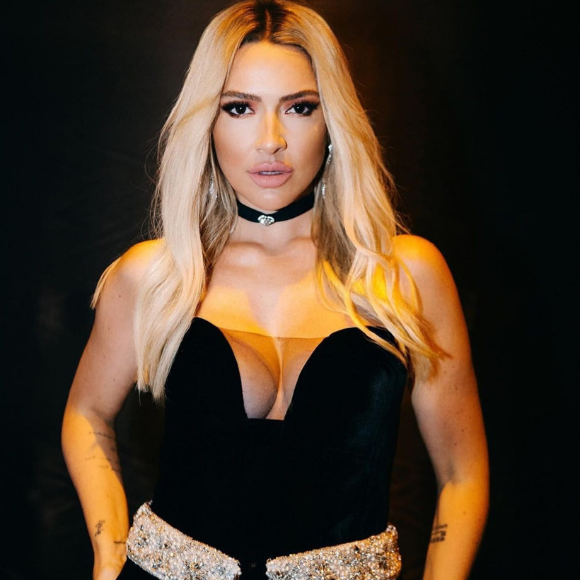 Hadise'ye imza şoku! Mal varlığını son anda kurtardı... - Resim: 4