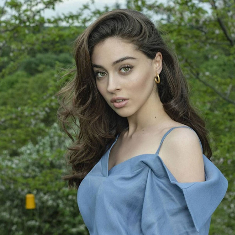 Cemre Baysel tarz değiştirdi! Takipçilerini ikiye böldü... - Resim: 3