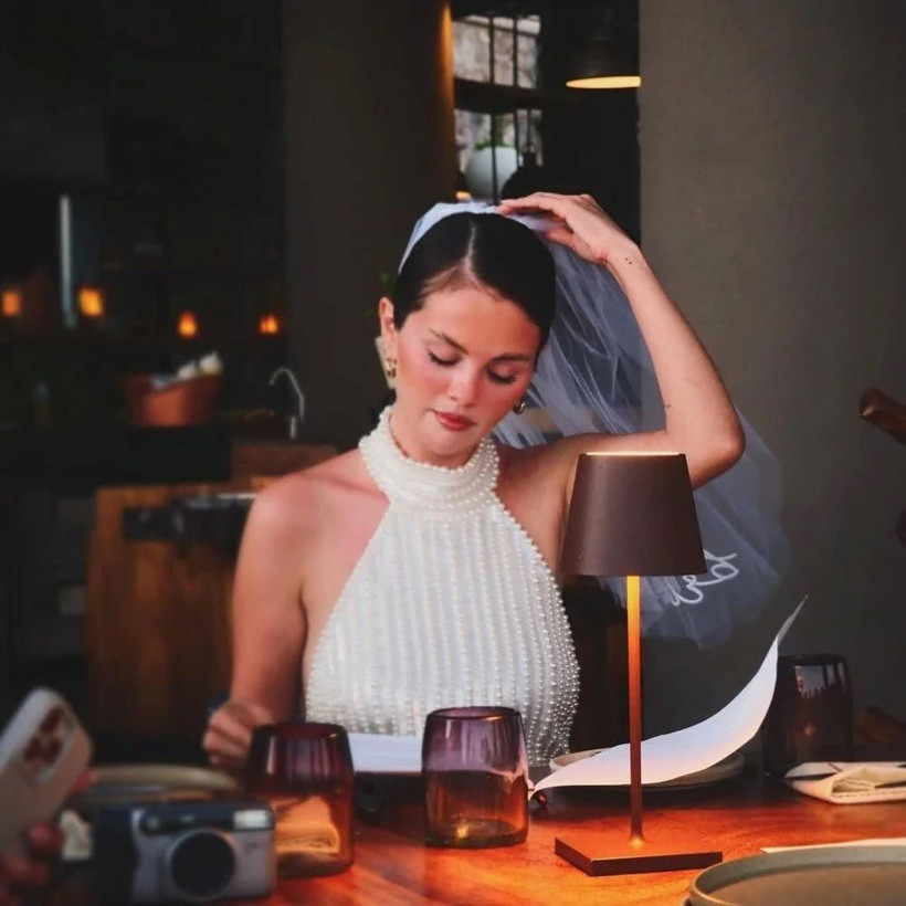 Selena Gomez evleniyor! İşte bekarlığa vedasından muhteşem görüntüler... - Resim: 1