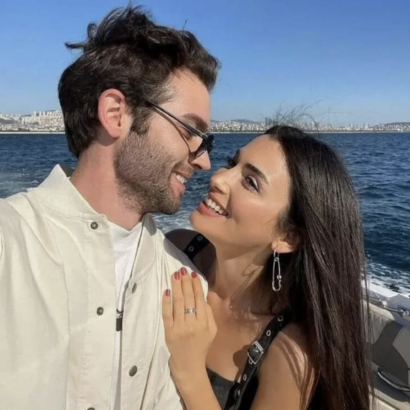 Özge Yağız iki yıllık aşkını bir kalemde sildi! Partneri ile aşk mı yaşıyor? - Resim: 1