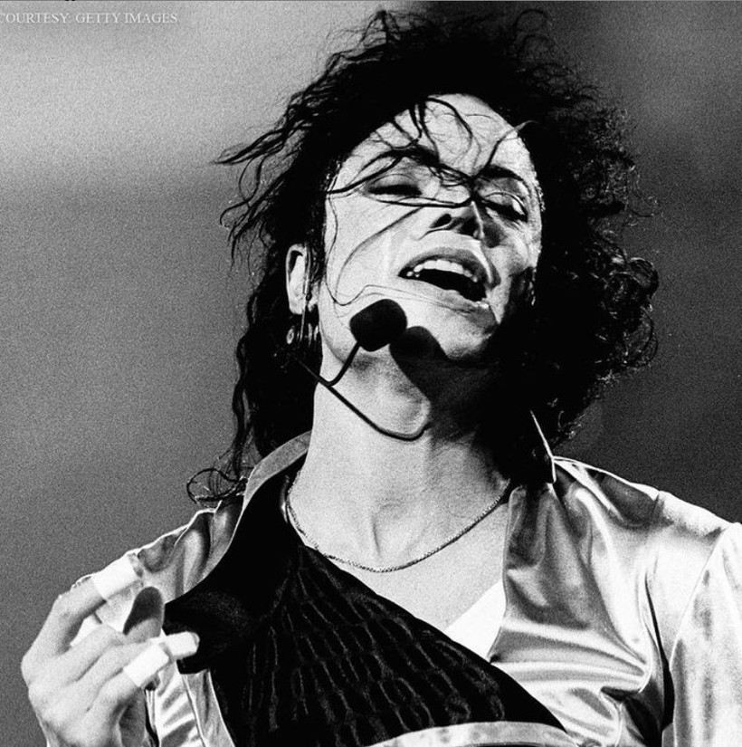 ABD'li kahinden inanılmaz Michael Jackson iddiası: Hayaletiyle evliyim, öpüşmek istemiyor - Resim: 1