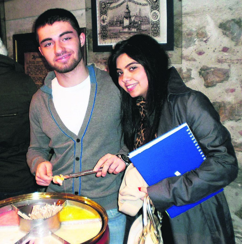 Münevver Karabulut'un katili Cem Garipoğlu ölmedi, hapisten kaçtı! Bomba iddia sonrası Cem Garipoğlu'nun mezarı açılıyor - Resim: 2