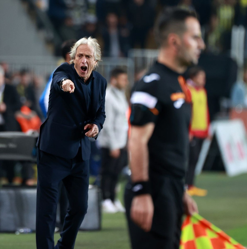 Batshuayi'ye 'kafanı kullan' diyen Jesus pişman oldu! Morali bozulan yıldızı teselli etti - Resim: 1