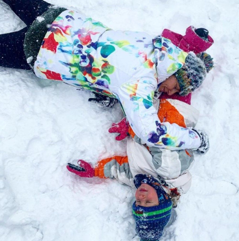 İstanbul'da etkili olan kar yağışı ünlüleri de sevindirdi - Resim: 2