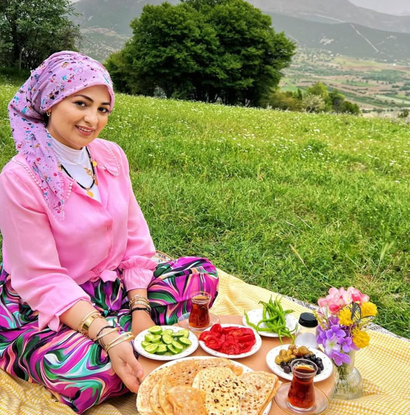 Yarışma sayesinde fenomen olan Semra Dal tesettürden vazgeçti! Eleştirilere yanıt verdi - Resim: 3