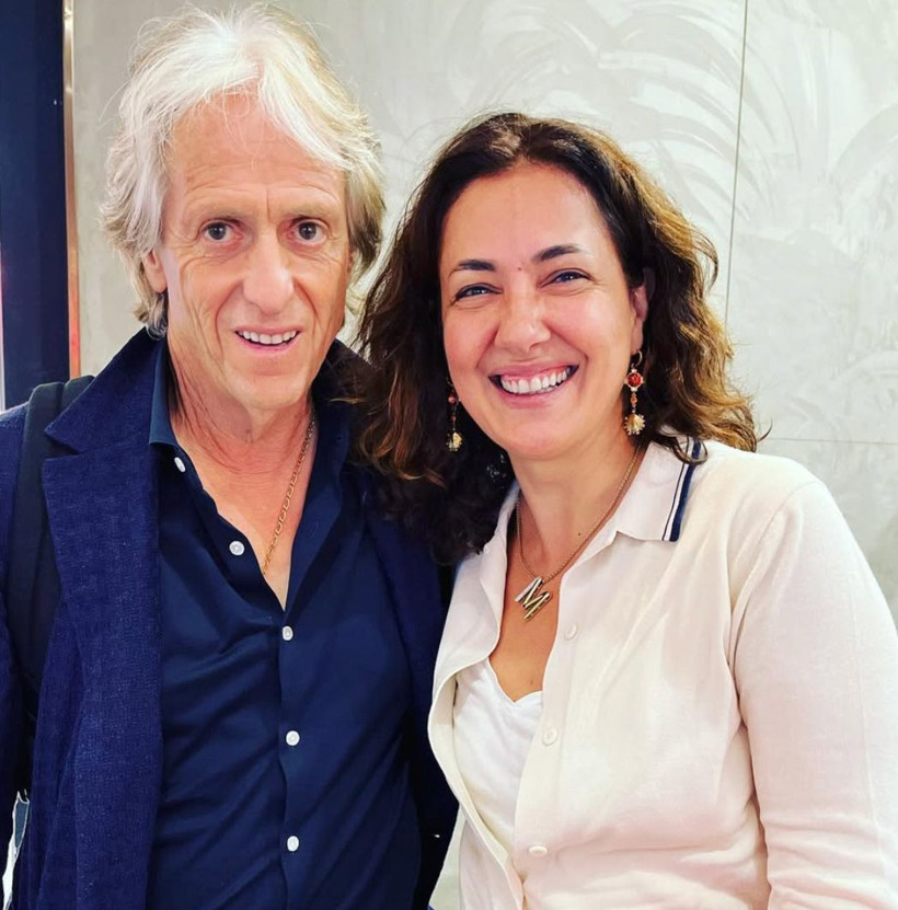 Fenerbahçe'nin forma lansmanına katılan Meltem Cumbul tepki çekti: "Bu ne şuursuzluk" - Resim: 2