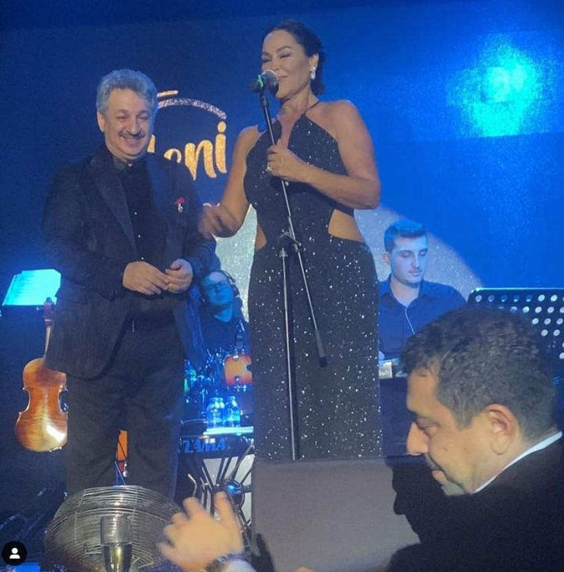 Hülya Avşar'a 40 şişe şampanya açtırdı! Murat Karabova bir gecede servet harcadı - Resim: 1