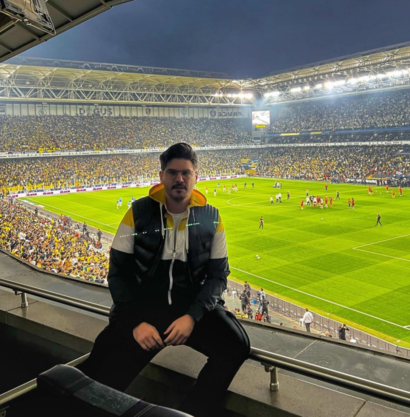 Fare eti yiyince uçakta olanlar oldu! Tolgahan Sayışman'ın yeni işi şaşırttı: Duştan çıkınca... - Resim: 2