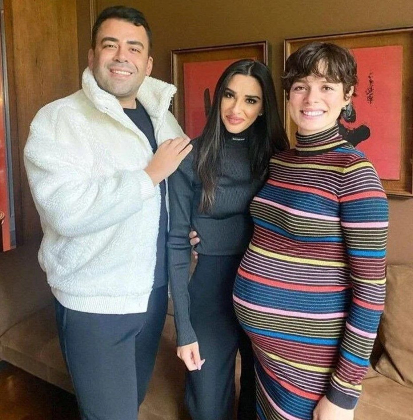 Kızının yüzünü ilk kez gösterdi! Özge Özpirinçci'nin bebeği bakın kime benziyor: Şaka yapıyorsunuz - Resim: 2