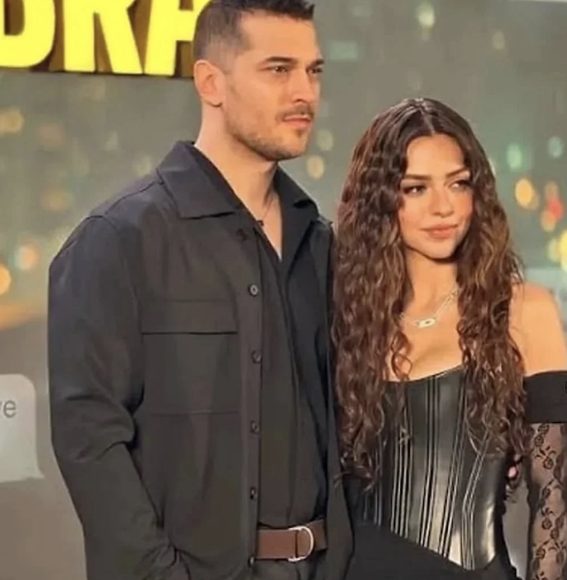 Çağatay Ulusoy ilk kez yapacak! Tatil sonrası kız isteme töreninde görüldü - Resim: 1