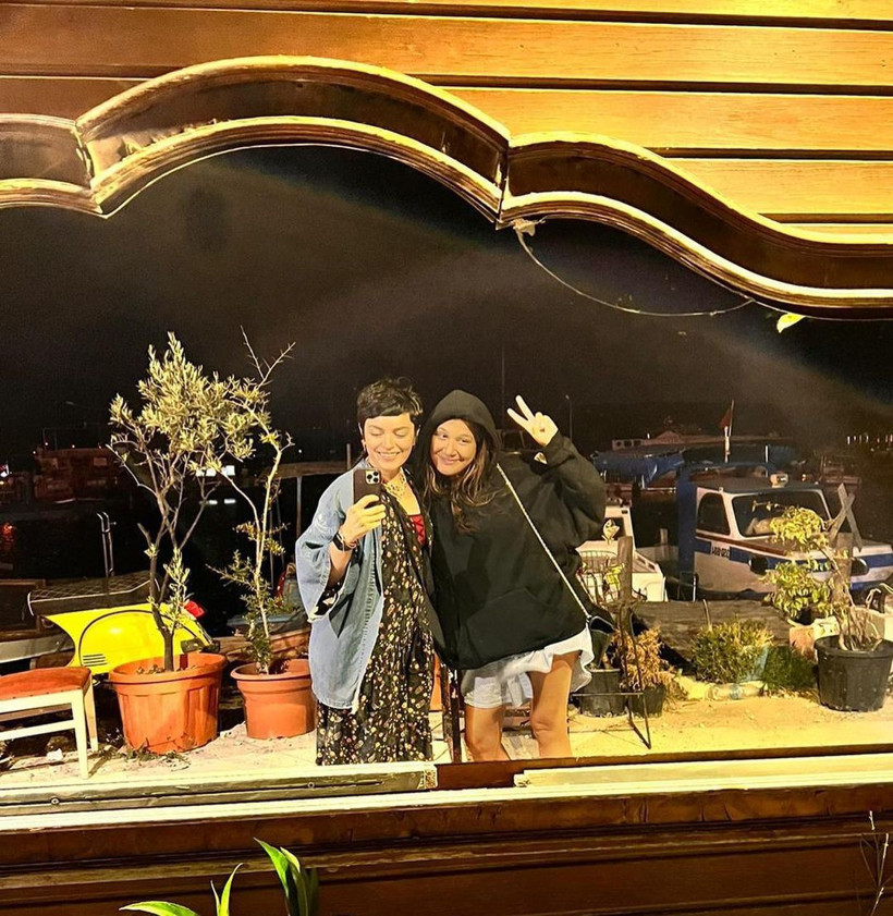 Gubse Özay'dan tatilde samimi pozlar! Barış Arduç detayı dikkat çekti - Resim: 4