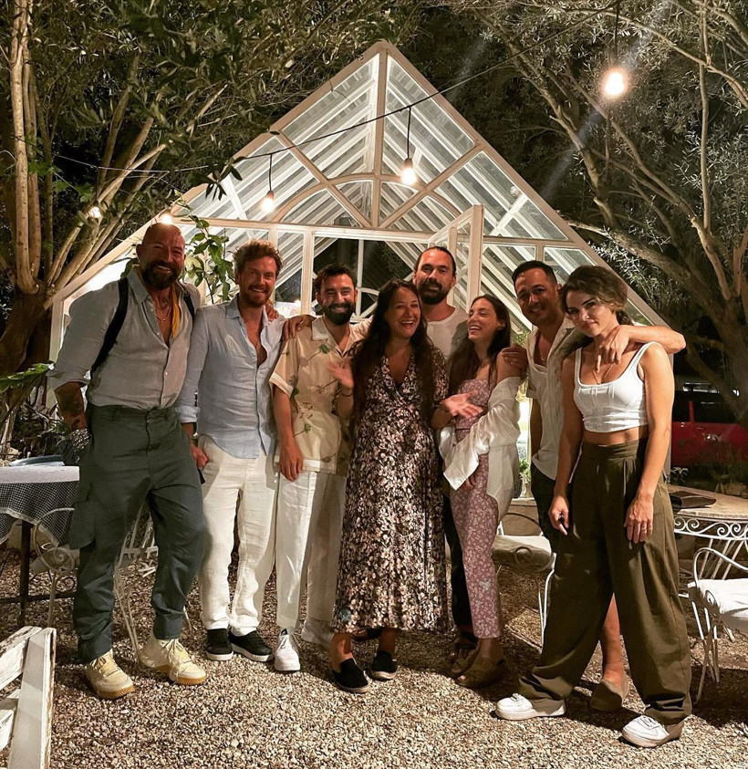 Gubse Özay'dan tatilde samimi pozlar! Barış Arduç detayı dikkat çekti - Resim: 1