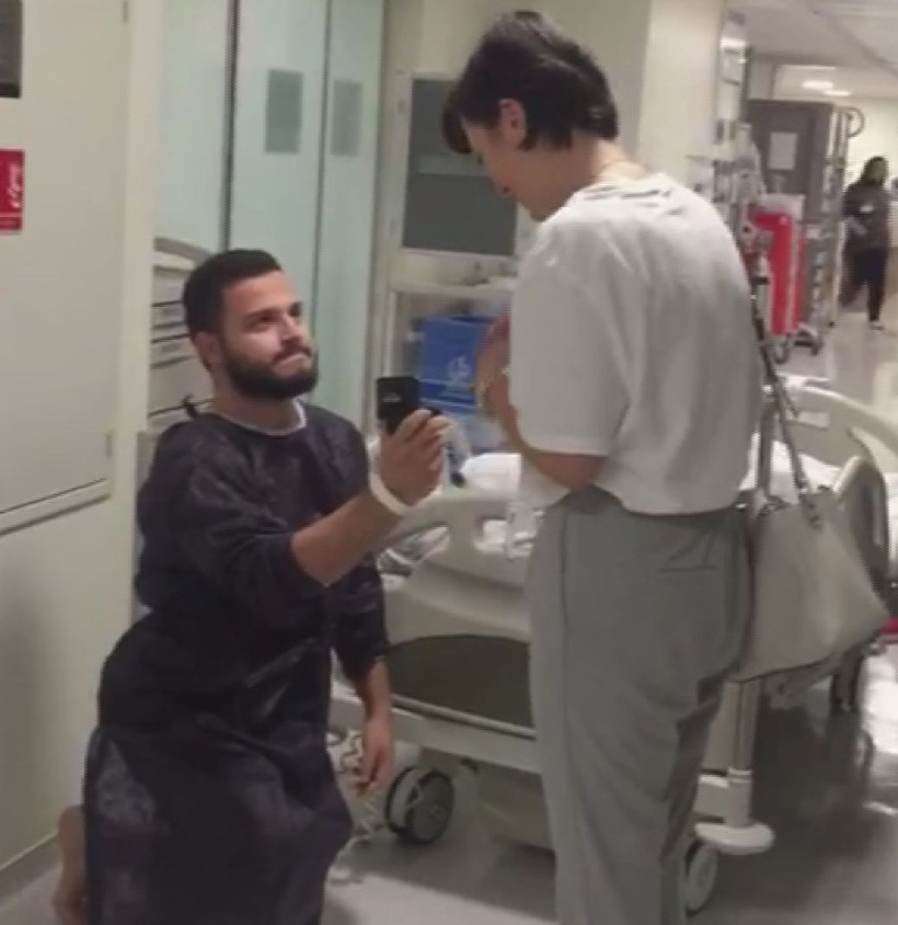 İstanbul'da İsa Özcan kalp ameliyatı öncesi sevgilisine sürpriz evlilik teklif etti - Resim: 1