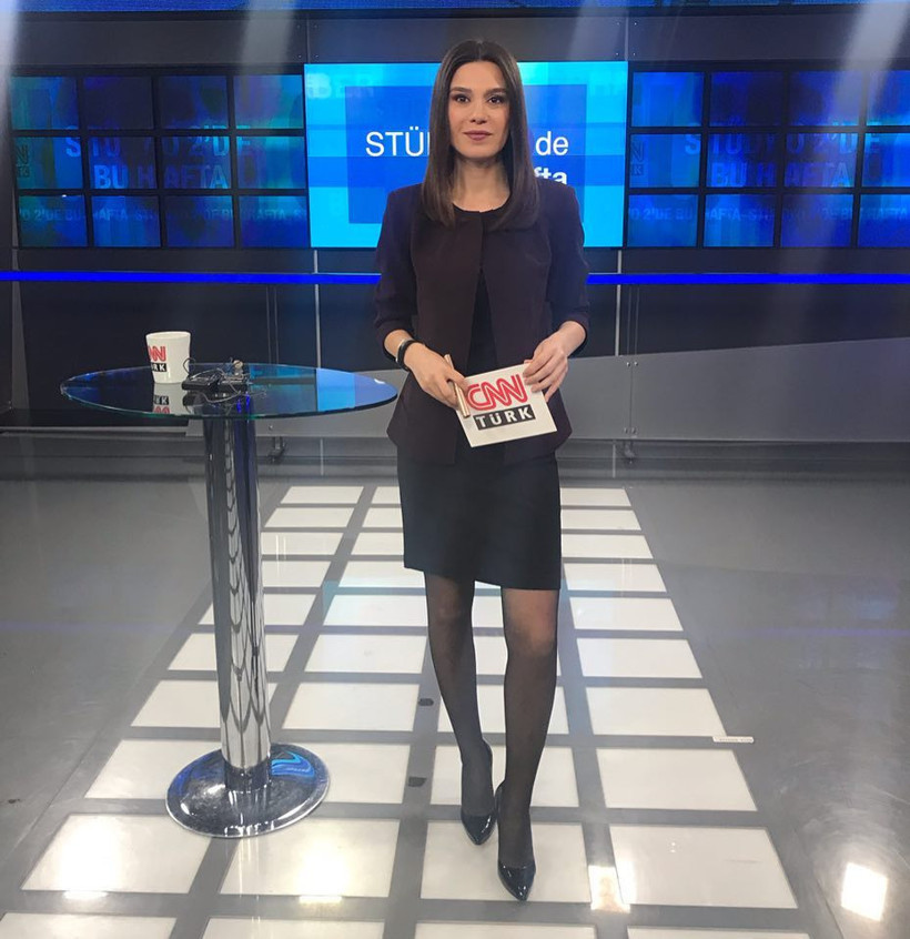 CNN Türk'ün güzel spikeri Büşra Sanay'dan cinsel içerikli video isyanı! - Resim: 1