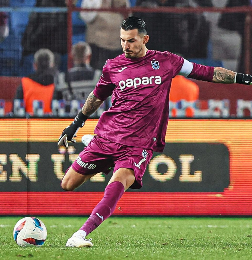 Mourinho'nun transfer isteği gerçek oluyor! Fenerbahçe milli futbolcuyla anlaşma sağladı - Resim: 4