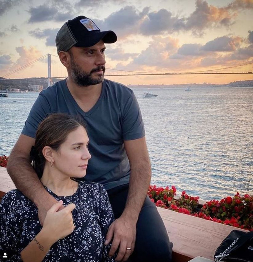 Yunus Günçe'den Buse Varol için 'Öpüşse evlenmezdim' diyen Alişan'a: Benimle de evlenebilirmiş! - Resim: 1