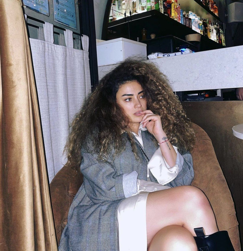 Dilan Çıtak saçlarına fön çektirdi görenleri hayrete düşürdü - Resim: 1