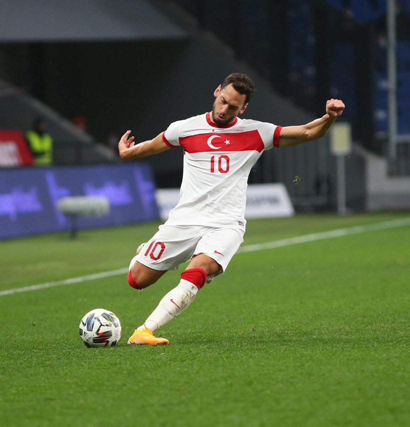 Burak Yılmaz'dan sahayı olaylı terk ediş! Şenol Güneş'e tepki gösterdi 'Napıyorsun hocam...' - Resim: 2