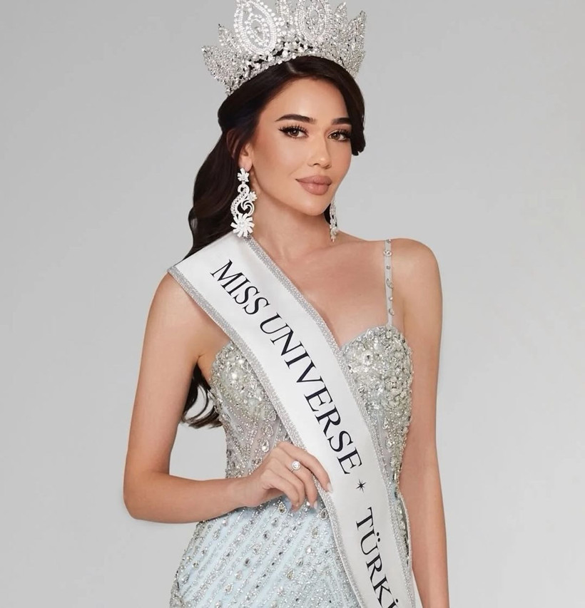 Miss Üniverse'de temsilcimiz olan Ceren Arslan'dan bayrak tepkisi! "İzin vermediler" - Resim: 2