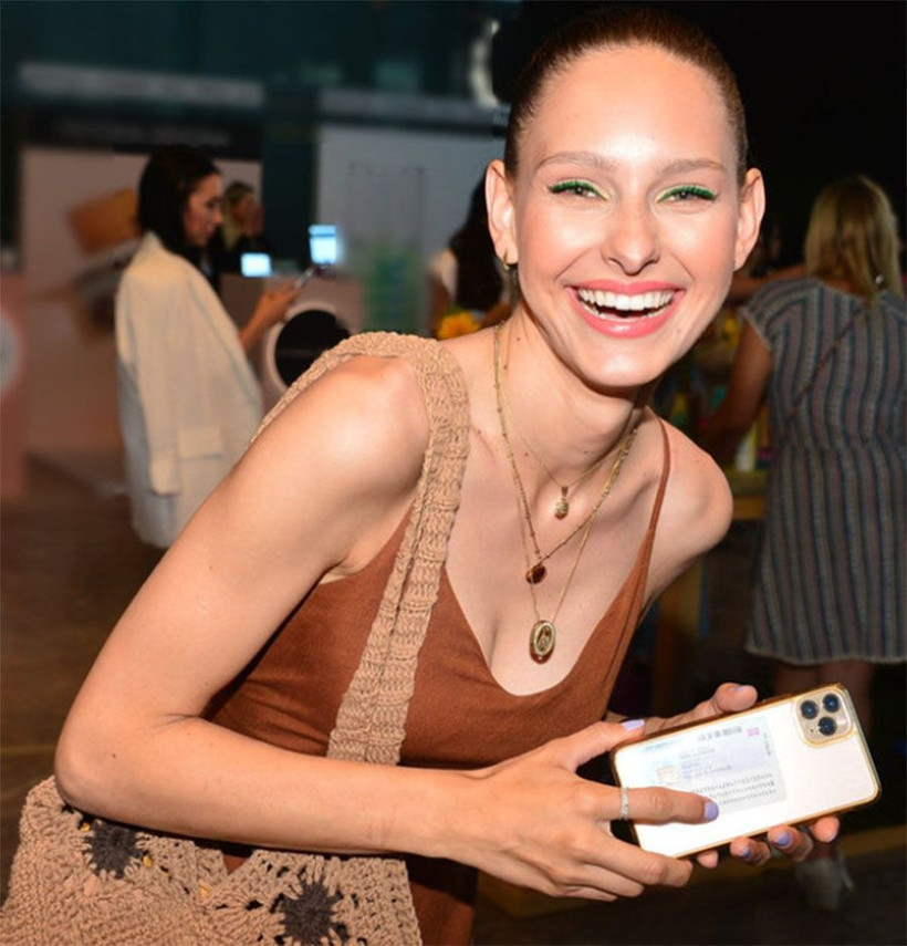 Brezilyalı oyuncu Jessica May muradına erdi Türk vatandaşı oldum dedi pozunu paylaştı - Resim: 2