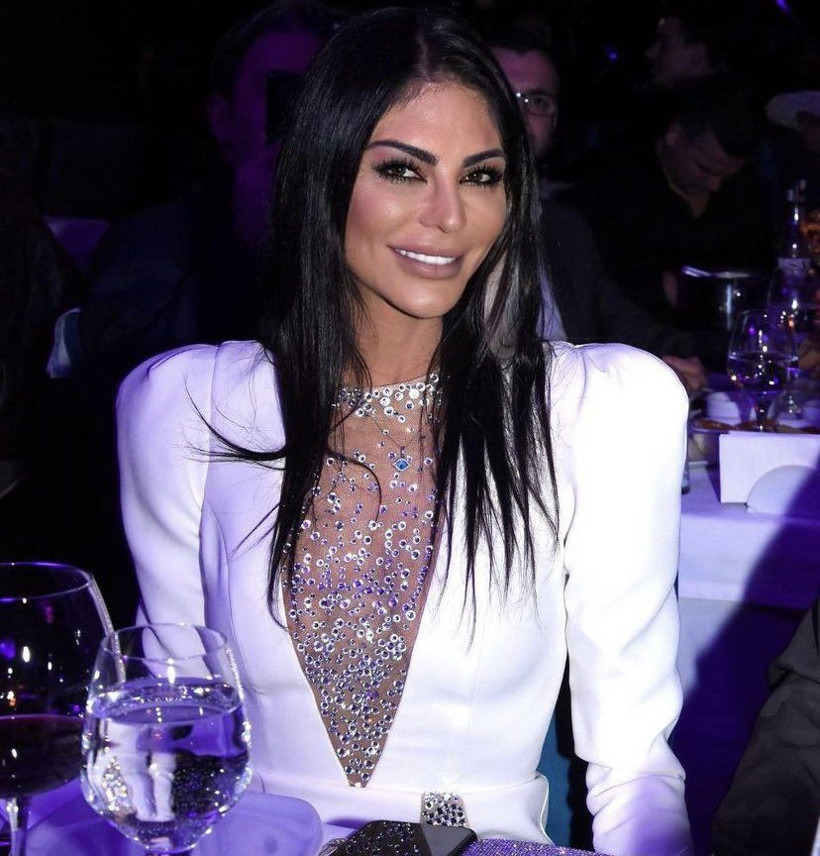 Süreyya Yalçın, 4 milyar dolarlık mirastan payını aldı! İsviçre'den özel uçakla para mı getirdi? - Resim: 1