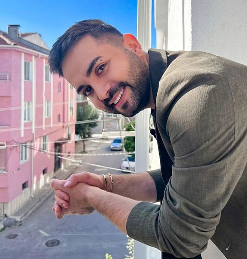 Kadir Ezildi'nin nişanlısı Gamze'nin türbansız hali ifşa edildi! Söylemezsem Olmaz ekibine tepki yağıyor - Resim: 1