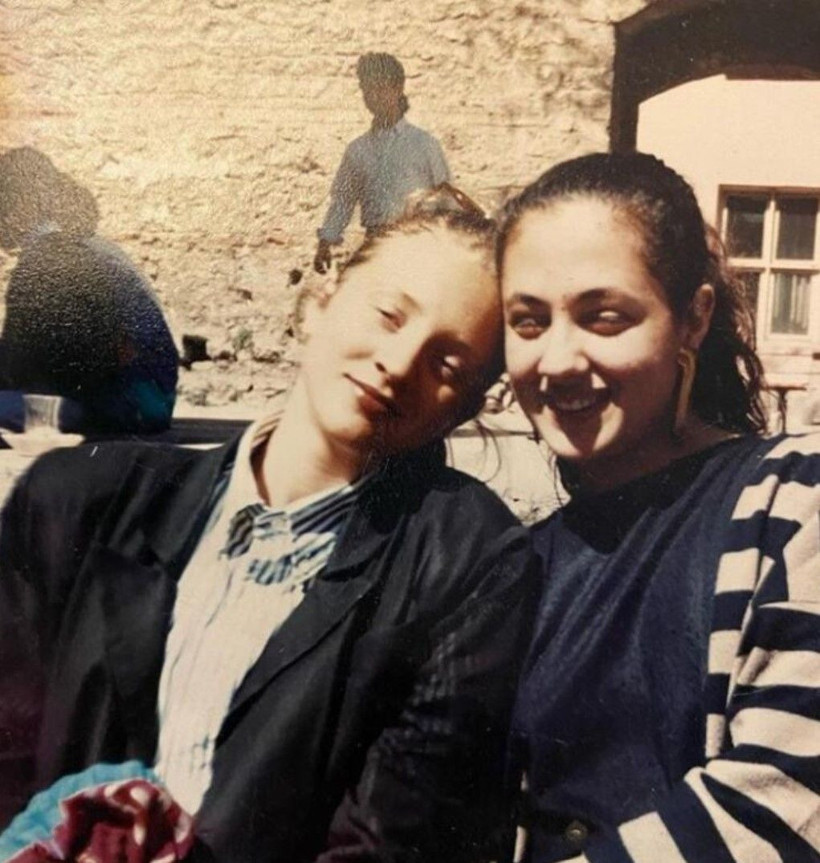 Son halini gören tanıyamadı! Bizimkiler'in Sekreter Demet’i 'ayıp kabul edilirdi' deyip konuştu: Yolda yürürken... - Resim: 2