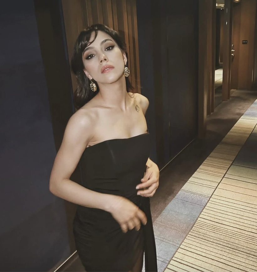 Güzel oyuncuyu korkutan tehdit! Uzak Şehir'in Zerrin'i Dilin Döger savcılığa başvurdu... - Resim: 2