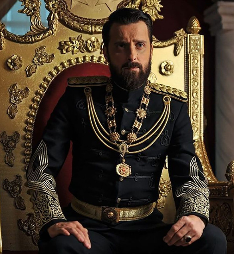 Payitaht Abdülhamit'in ünlü oyuncusuna taksiciden 'kısa mesafe' dayağı! Burnu kırıldı, bileği ve parmakları çatladı - Resim: 3