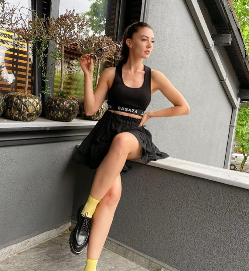 'Evlenmeden anne olabilirim' demişti! Burcu Özberk itiraf etti: Hayatımda bir kez... - Resim: 3