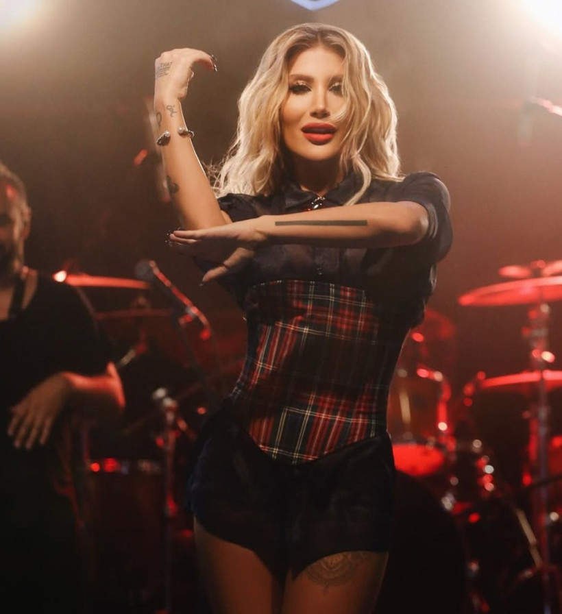 İrem Derici itirafıyla hayranlarını şaşırttı: Türkiye'nin en çirkin kadınıydım - Resim: 2