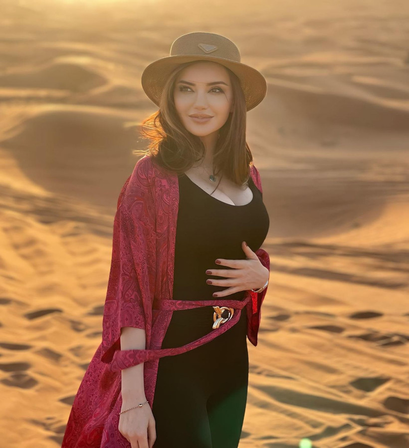 Eltim kocalarımızı aldatalım kardeşi.. Esra Ezmeci'ye gelen itiraflar 'pes' dedirtti! Babamın mezarında... - Resim: 1