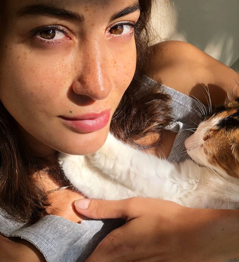 Arka Sokaklar'ın Bahar komiseri Merve Oflaz'ın makyajsız hali takipçilerini şaşırttı - Resim: 3