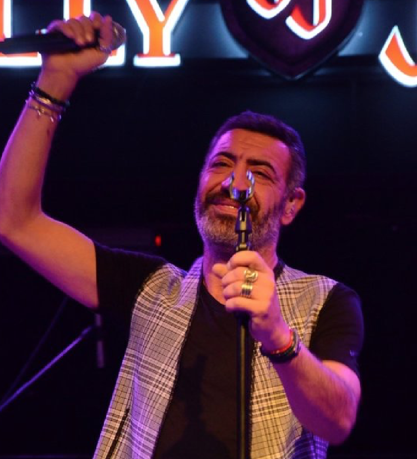 Hakan Altun ‘Hani Bekleyecektin’ şarkısını bakın hangi ünlü güzele yazmış kimsenin aklına gelmezdi… - Resim: 3