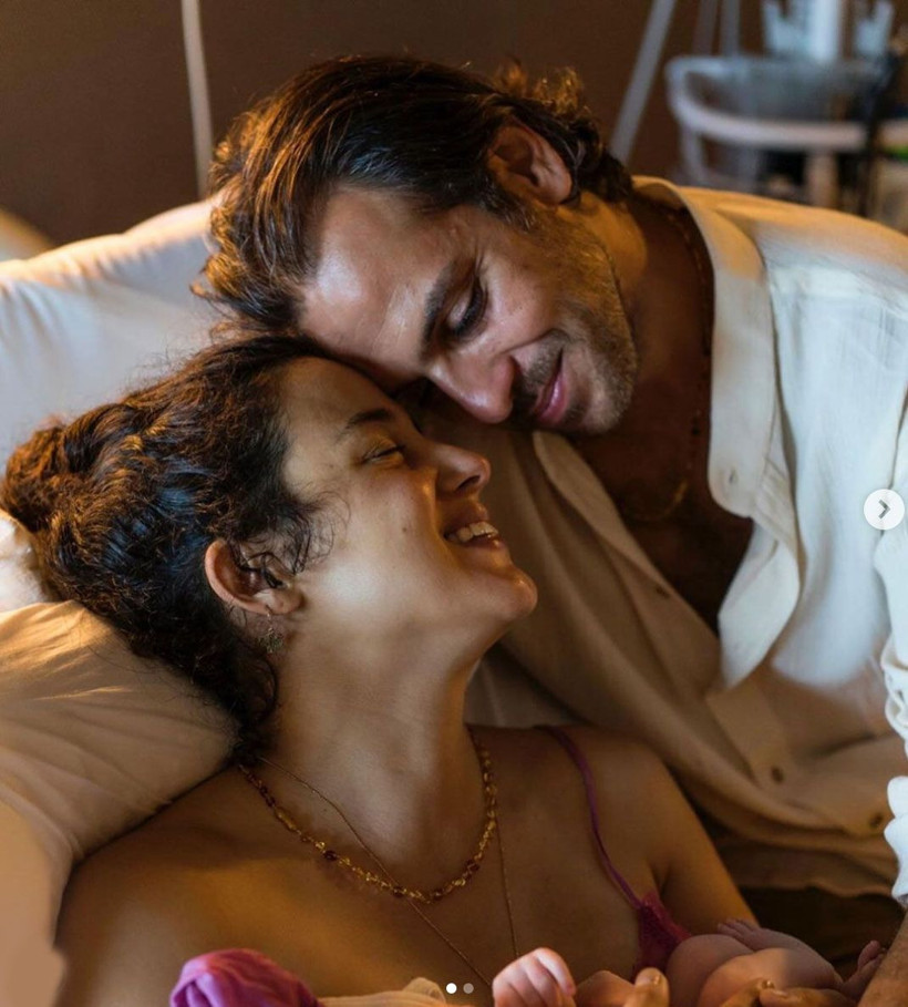 Çukur yıldızı Erkan Kolçak Köstendil'in esi Cansu Tosun suda doğurmuş - Resim: 2