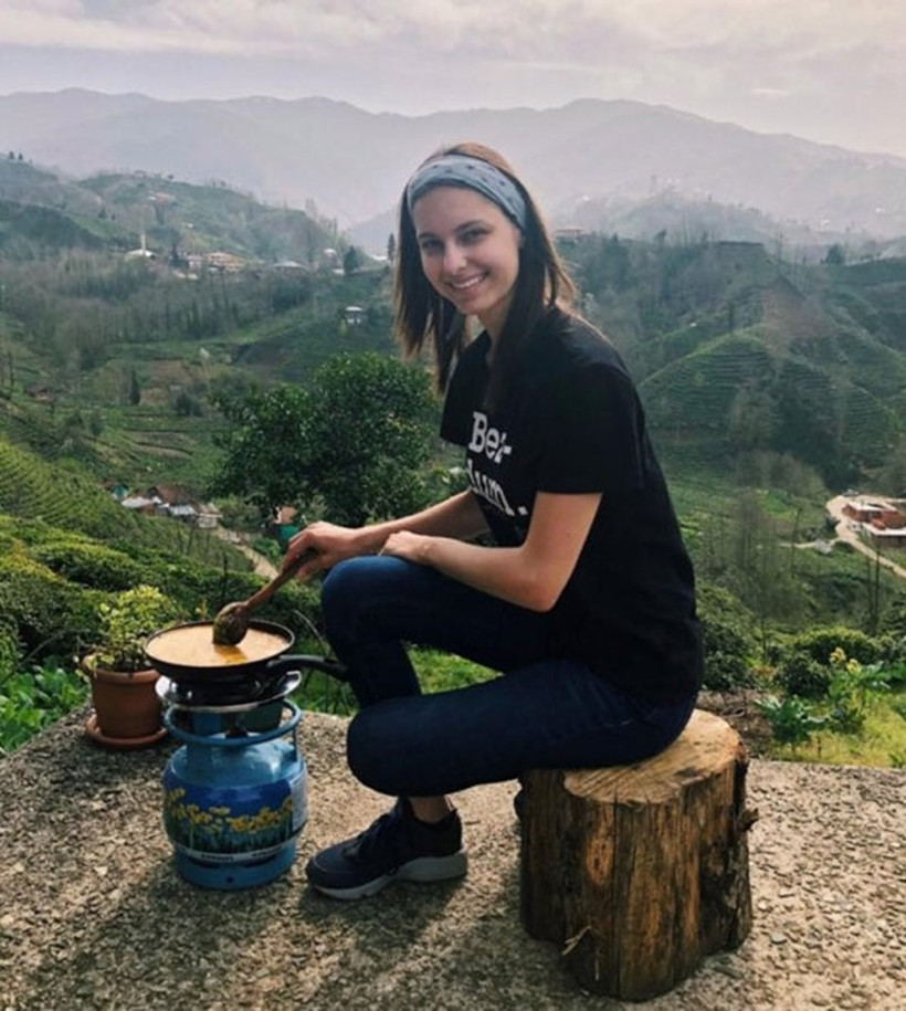 Yeni Gelin'in Belle'si Jessica May Rize'de kuymak yaptı - Resim: 2