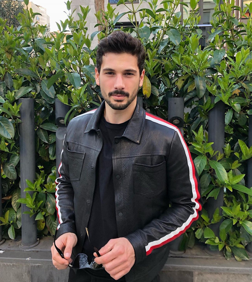 Ahlaksız teklif itirafı geldi! 'Çok garip ve insanüstü' diyen Kasaba Doktoru yıldızı Deniz Can Aktaş anlattı - Resim: 1