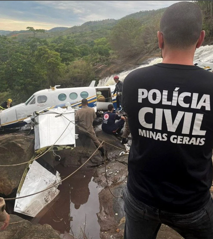 Uçak düştü ünlü şarkıcı Marilia Mendonçahayatını kaybetti: Dakikalar önce... - Resim: 3