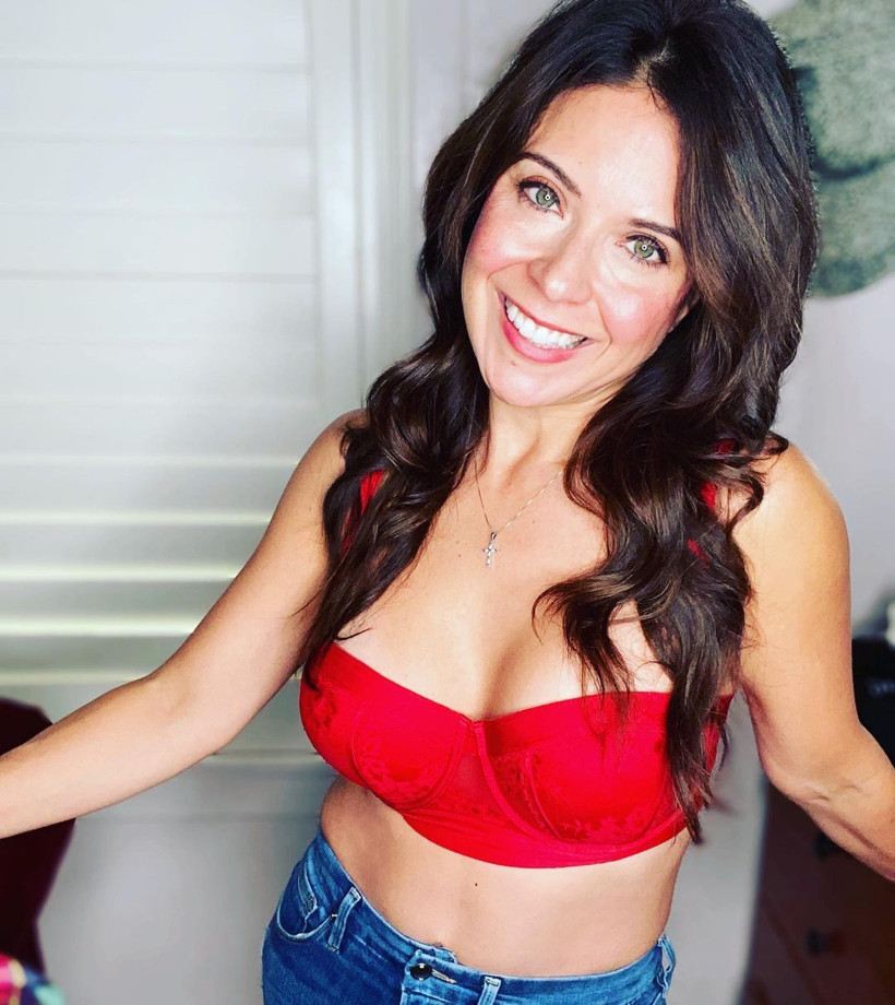 Kocasının çektiği çıplak fotoğrafları satarak servet kazandı! Ortaya çıkınca... - Resim: 3