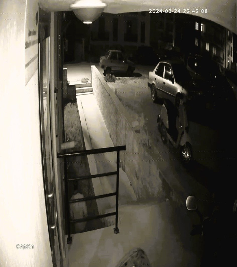 Röntgenci genç kızın kabusu oldu! Gece yarısından sonra pencerenin önüne gelip... - Resim: 4