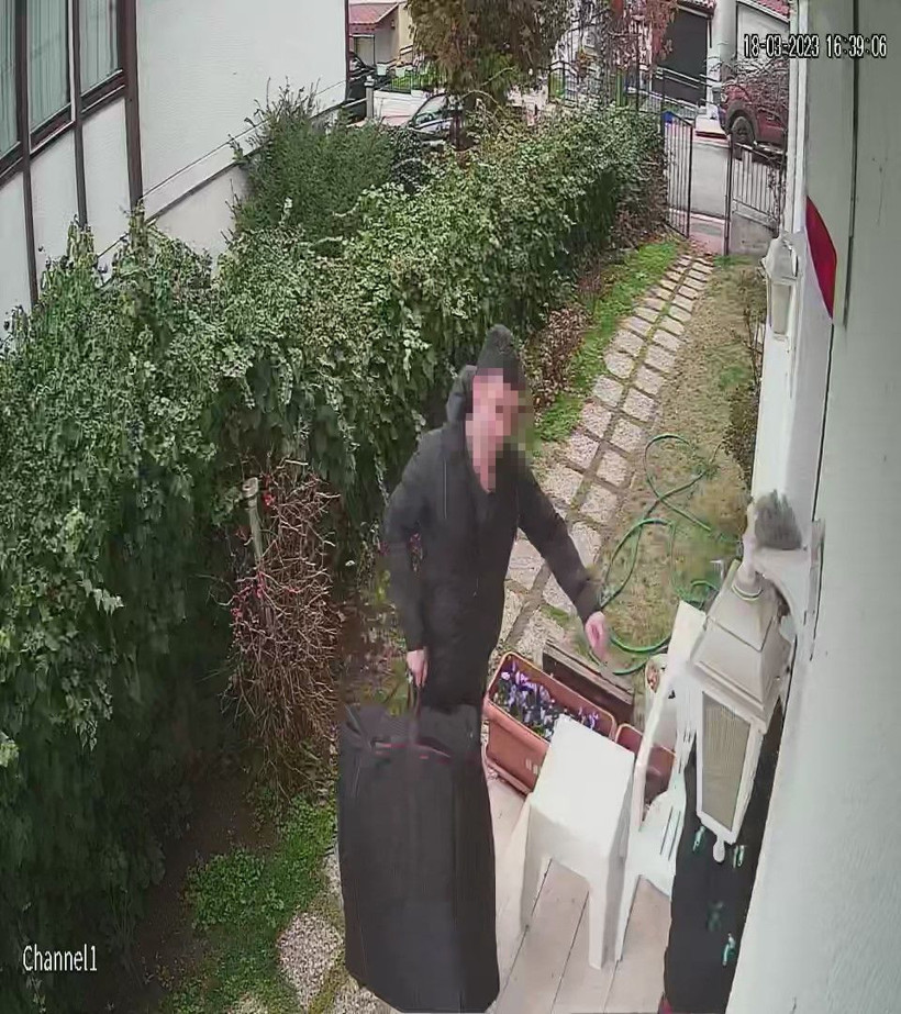 İstanbul'da şok olay! Eski büyükelçiye kızı ve damadı ihanet etti: Çalıp yerine sahtesini koydular - Resim: 1